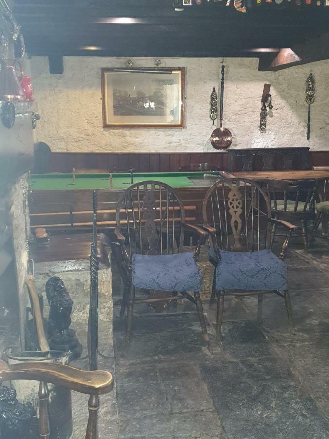 The Old Red Lion Hotel Bruton Exterior photo
